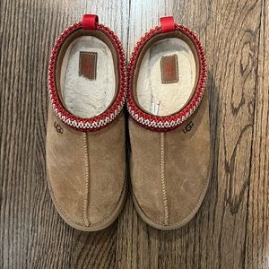 UGG Kids Slippers in Brown and Red